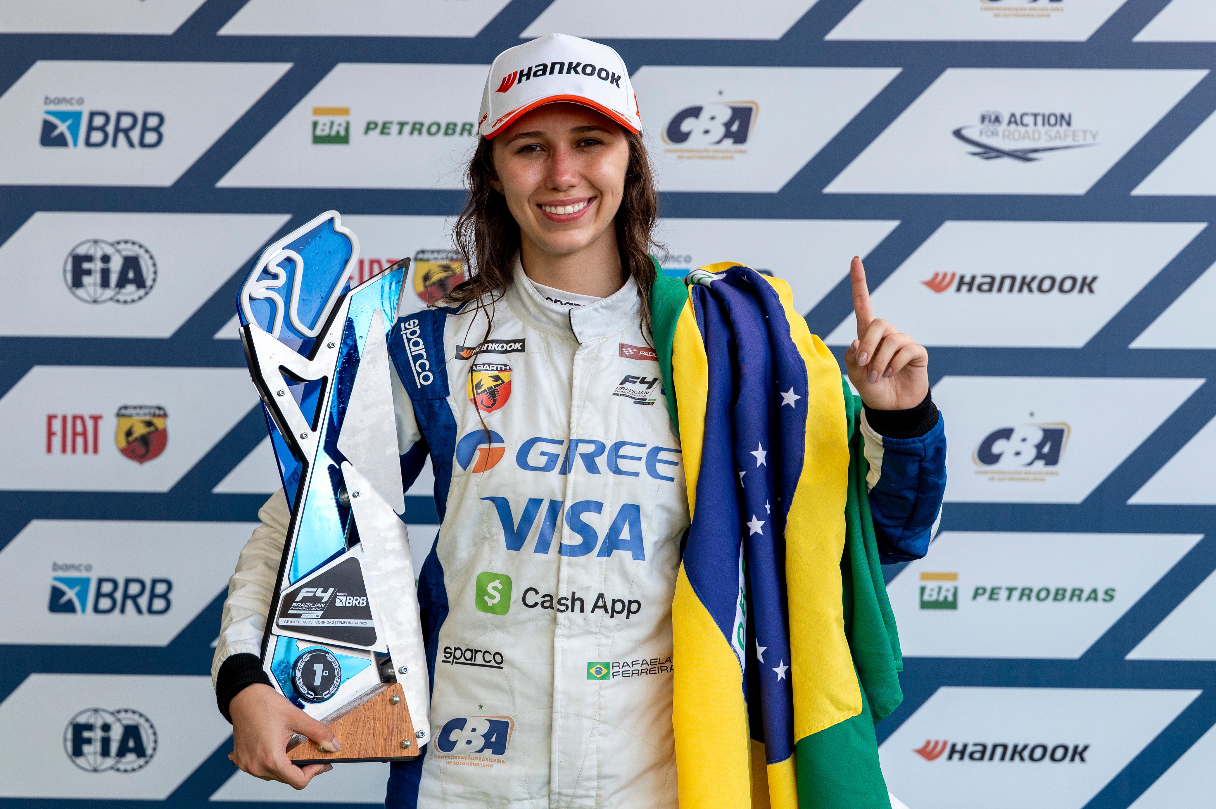Piloto Rafaela Ferreira